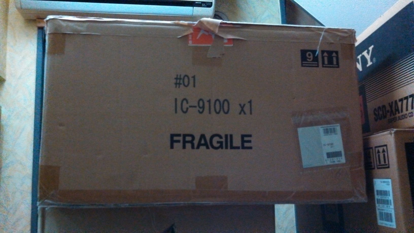 IC-9100の箱